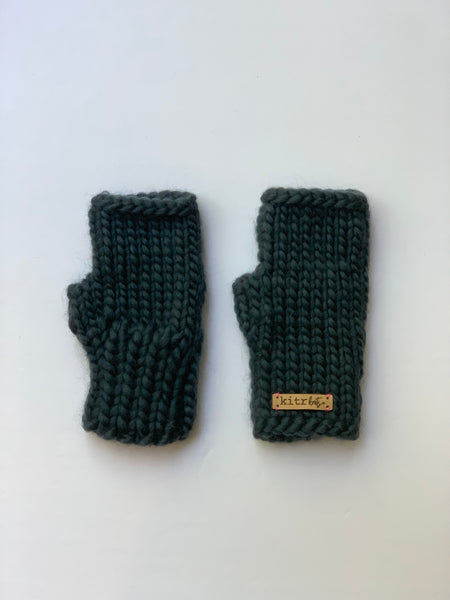 The Kitr Mitts: Eagle Grey