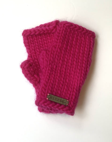 The Kitr Mitts: Fuschia Pink