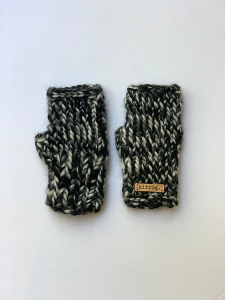 The Kitr Mitts: Static