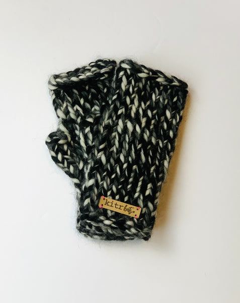 The Kitr Mitts: Static